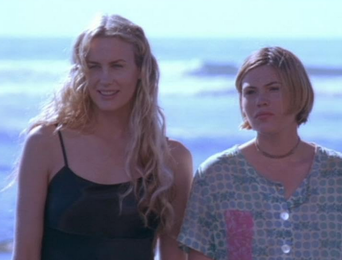 Daryl Hannah y Clea DuVall son las dos protagonistas de la película - Wildflowers (Melissa Painter, 1999)